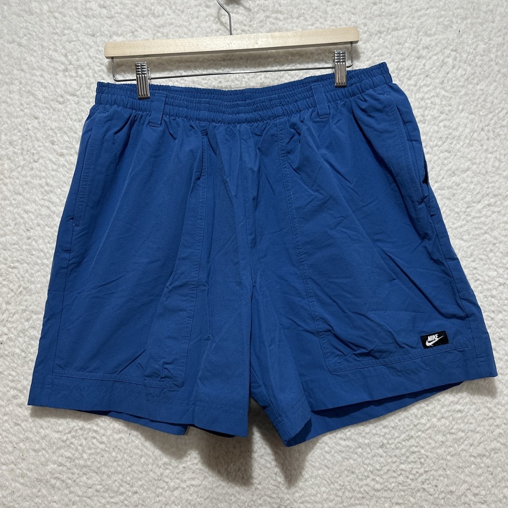 Nike Men's Nylon Hiking Style Shorts Size XL Blue Lightweight Belt Loops Logo